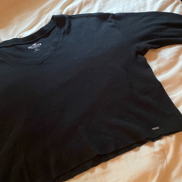 Black flowy top hollister - Picture 3 of 3